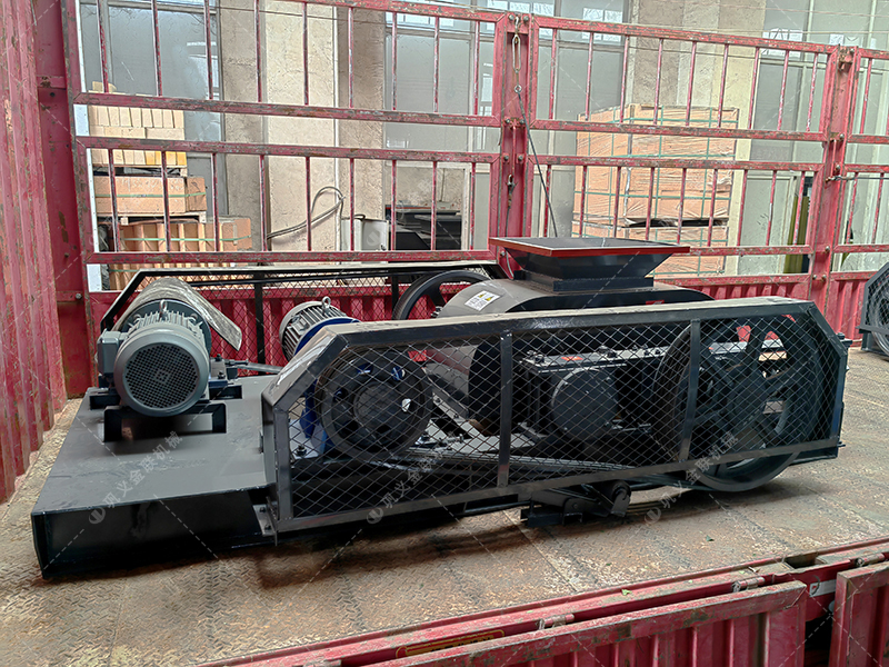 寻找一款省心、高能效的废渣处理方案？双齿辊破碎机能否满足期待？