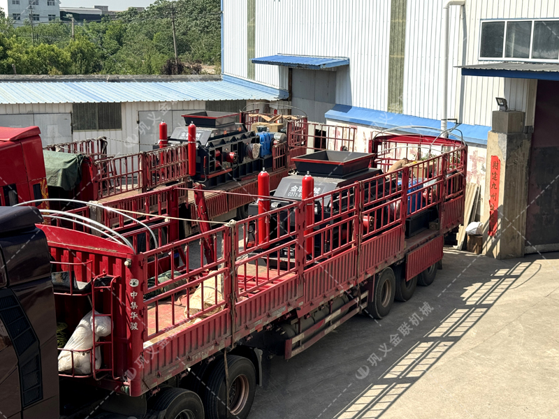 在瓜米石制砂赛道，液压对辊破碎机如何助力企业抢占先机？