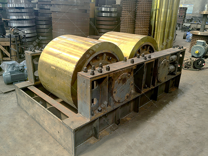 老师傅手把手教你：液压对辊破碎机启动前，这3个检查不能省!